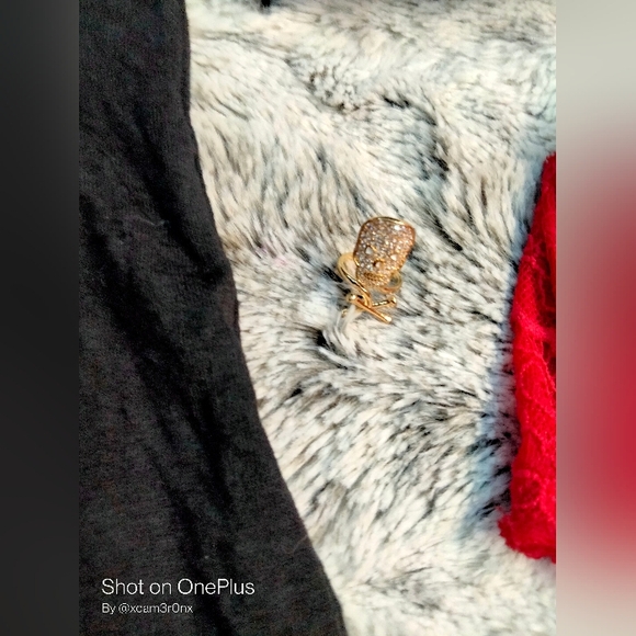 #thebrave Ladies MED Lot - Picture 5 of 6